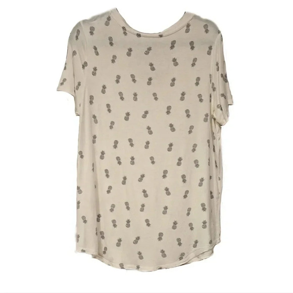 Zoe + Liv, Size XL, Off-White Tee w/Silver Pineapples Print - Picture 2 of 11